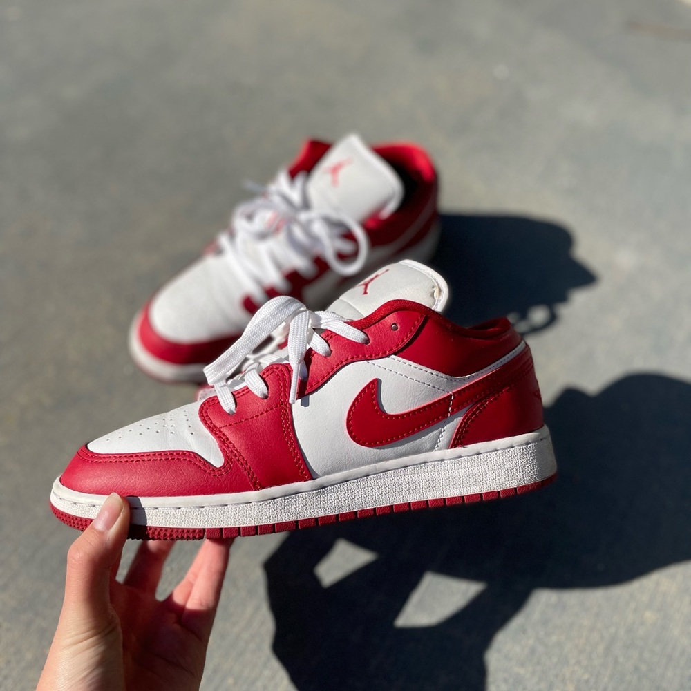 Air Jordan 1 Lows Gym red white